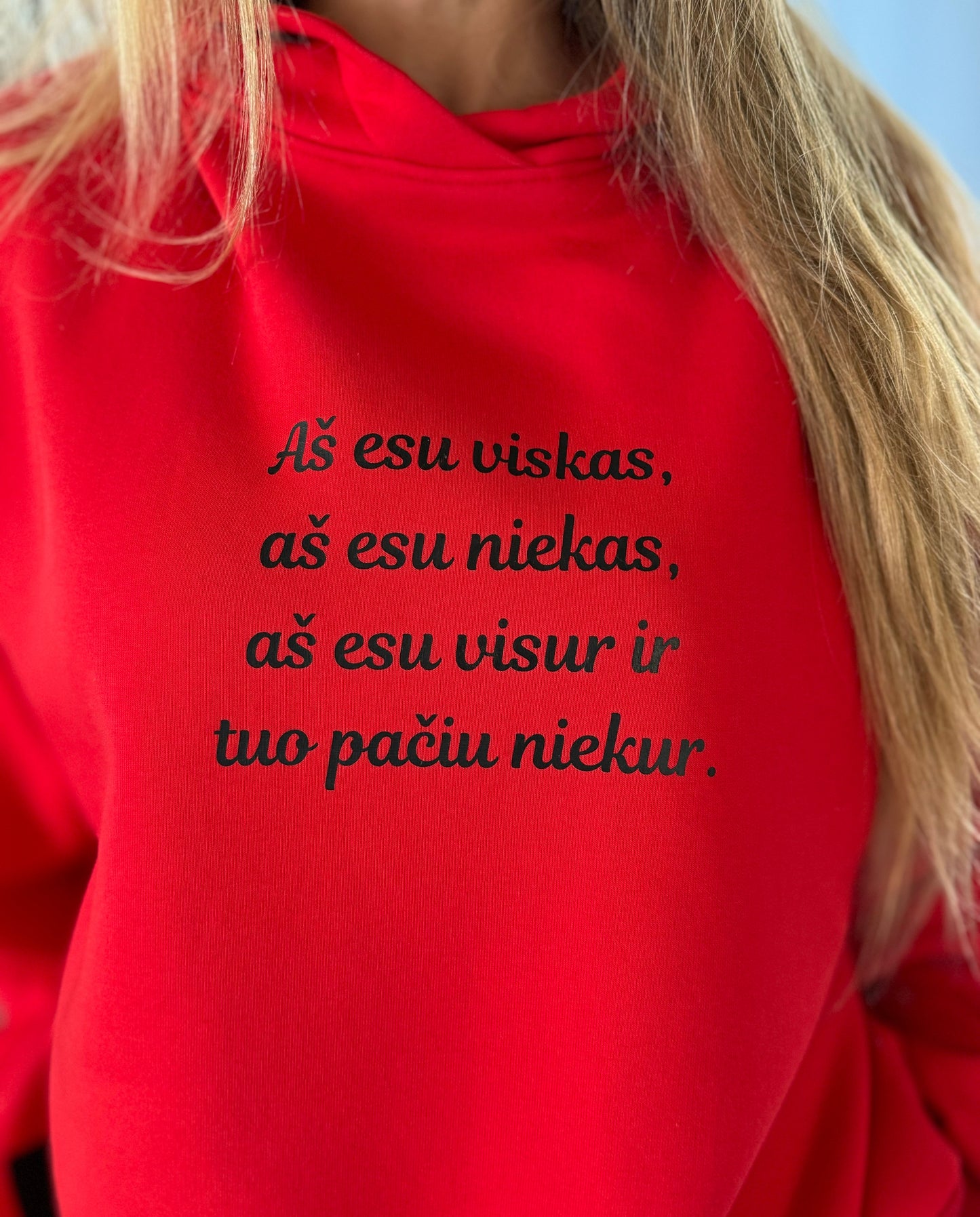 Moterims Magic Red laisvalaikio kostiumas su pūkeliu ir pelėda