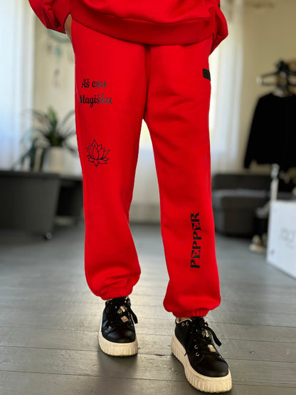 PEPPER Magic Red laisvalaikio kostiumas su pūkeliu ir drakonu moterims